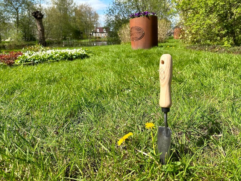 DeWit Rock'n Root Trowel, Garden Tool for Roots and Planting - Image 4